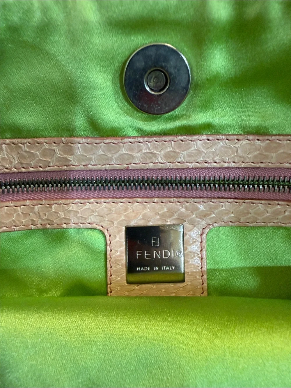 FENDI🌟Golden-yellow neon green Patent Perforated Shoulder Bag with Pink!